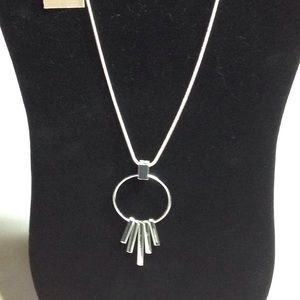 Very striking, silver toned, adjustable necklace